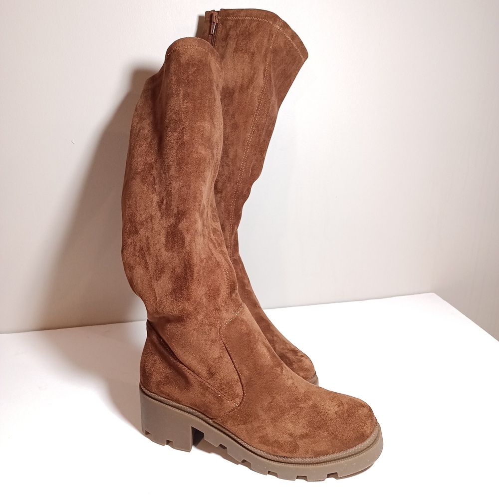 Yellow Box Talina Tall Stretch Lug  Sole Boots Size 10